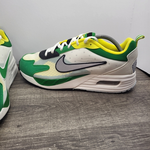 Nike Air Max Solo Oregon Ducks UNIVERSITY Of OREGON Men's Size 10.5 FZ4837-001 - Picture 2 of 8